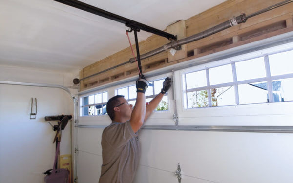 Garage door repair Miami